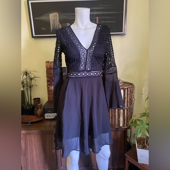 Ladies lace flare arm eyelet black gothic classic cocktail flowing boho dress - Picture 3 of 7